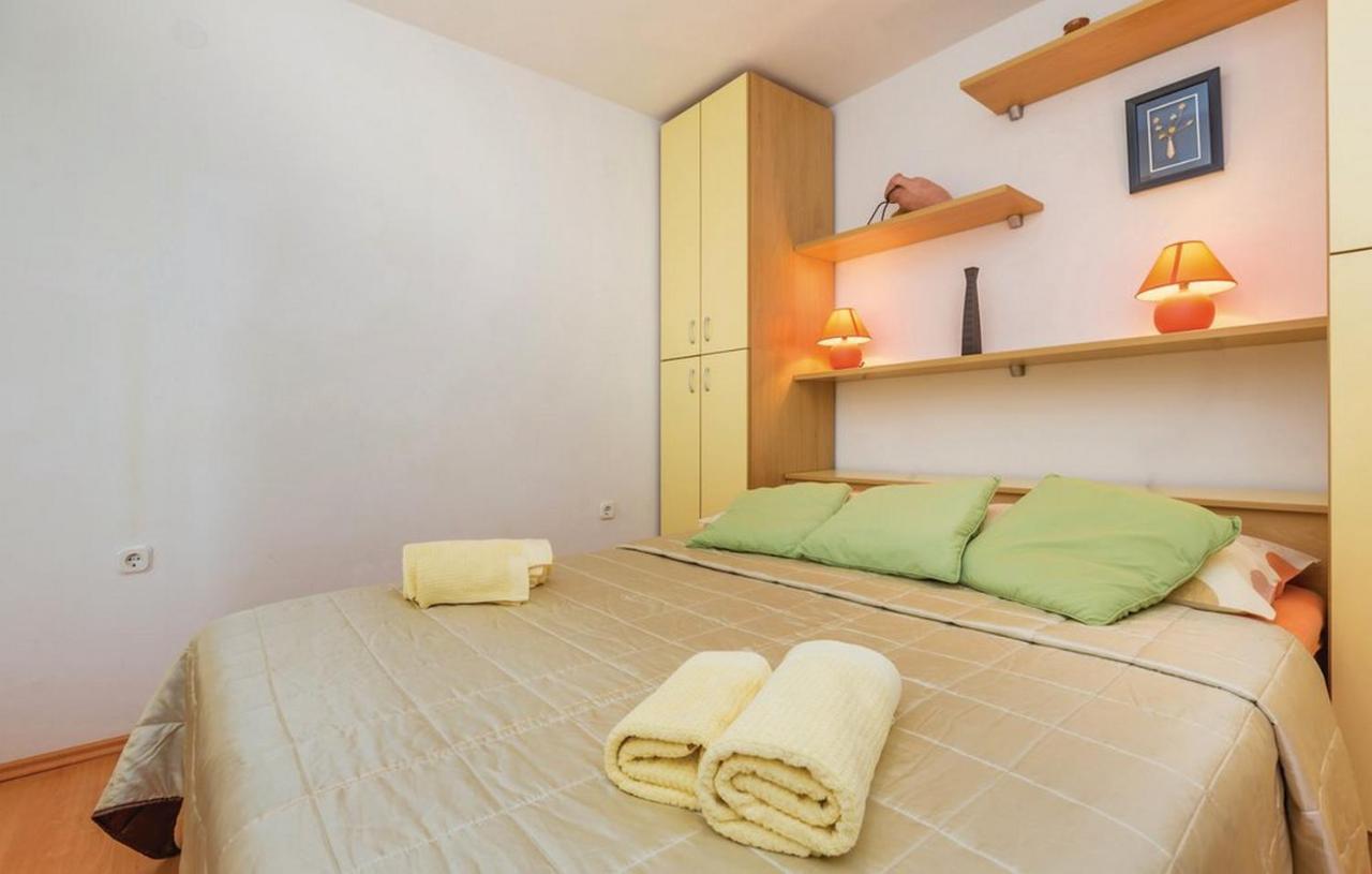 Apartments Paola Karlobag Kamer foto